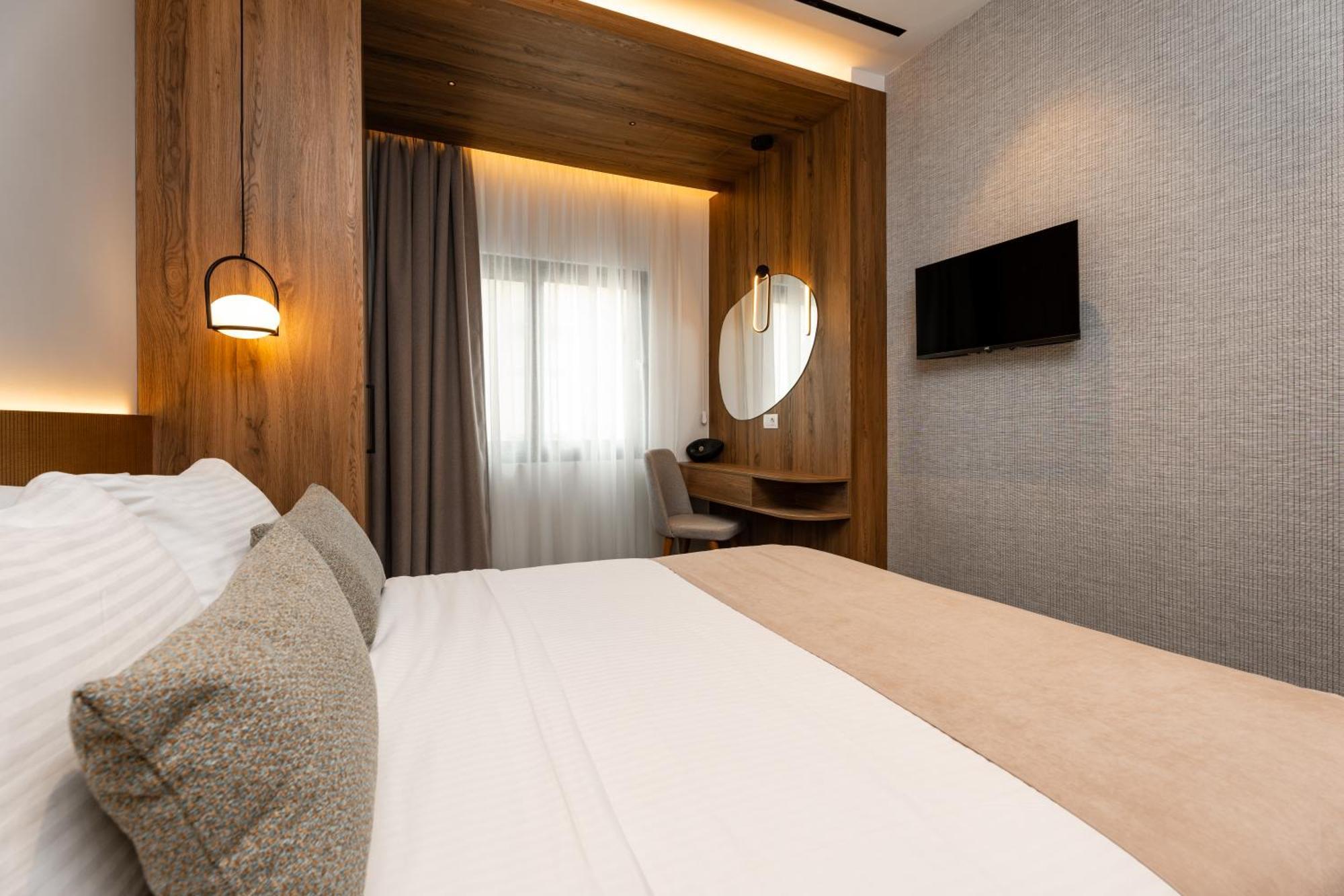 Omikron Luxury Residences Ираклио Екстериор снимка
